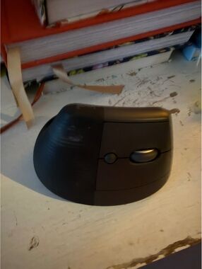 Logitech Lift Vertical Ergonomic Wireless Mouse Graphite Bluetooth & USB-A